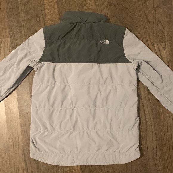 North Face Mountain Lightweight Pullover, Quarter Zip - Picture 2 of 6